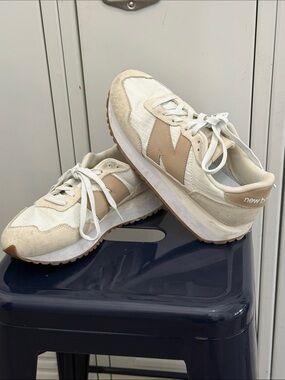 New Balance Women’s 237